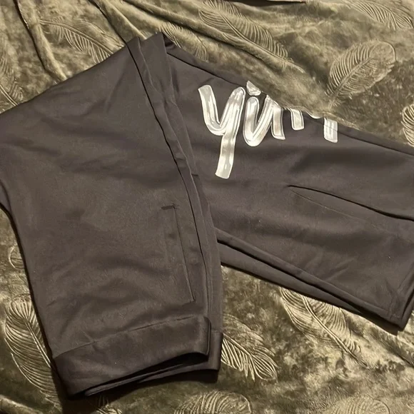 Yitty Pants with front slit - Picture 2 of 5